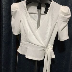 Classic white top🕊